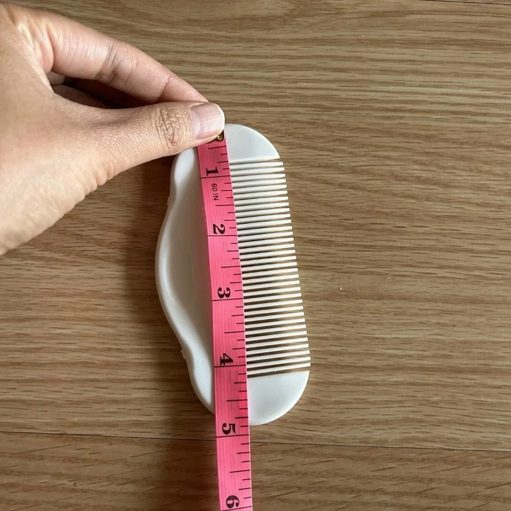 Vintage Clinique Detangling White Plastic Comb